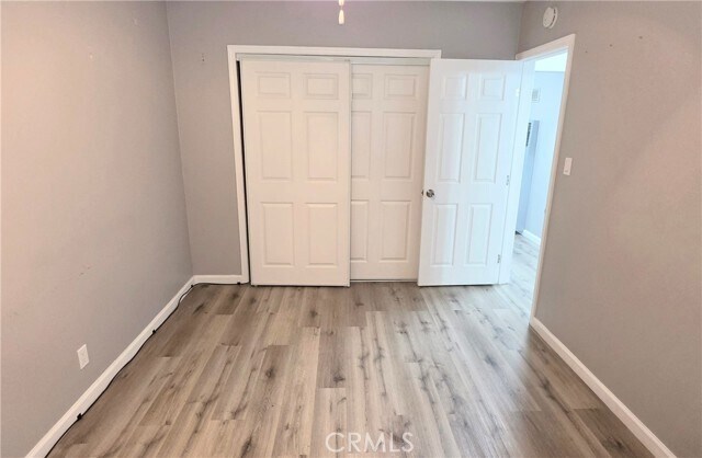 Building Photo - 10527 Western Ave