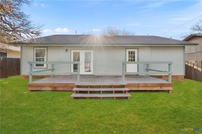 Building Photo - Well-Maintained 3-Bedroom Home – Ideal for Students & Professionals!