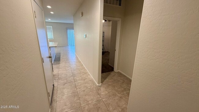 Building Photo - 36439 Pampoloma Ave