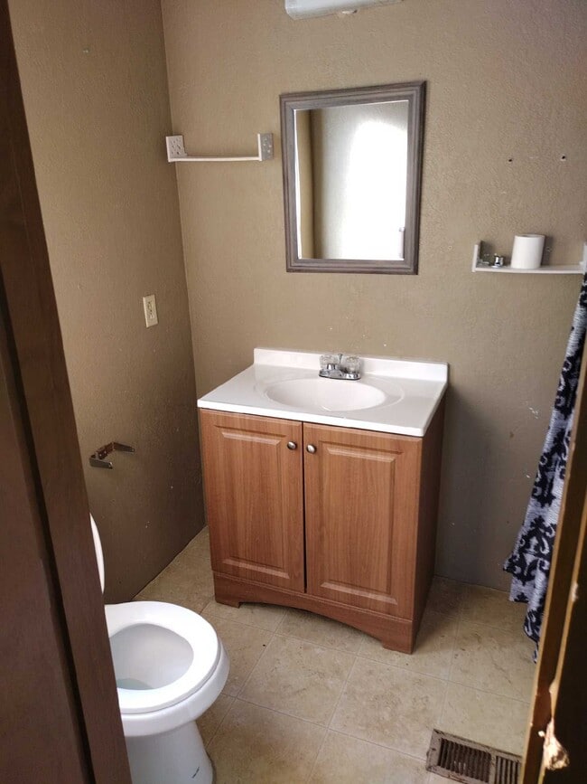 Building Photo - 14528 Annegret Dr