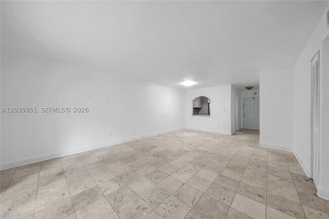 Building Photo - 8650 SW 67th Ave