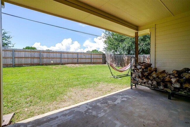 Building Photo - 578 Tanglewood Dr