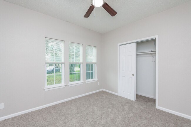 Building Photo - 11313 Red Creek Cir