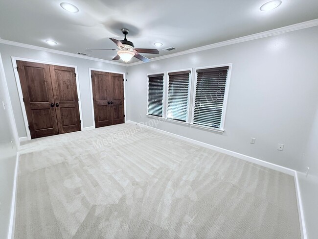 Building Photo - 3BR/3.2BA For Rent