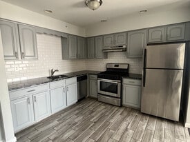 Building Photo - Rosalia Manor