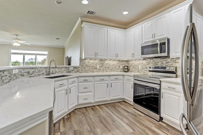 Building Photo - 204 Monument Hill Trail