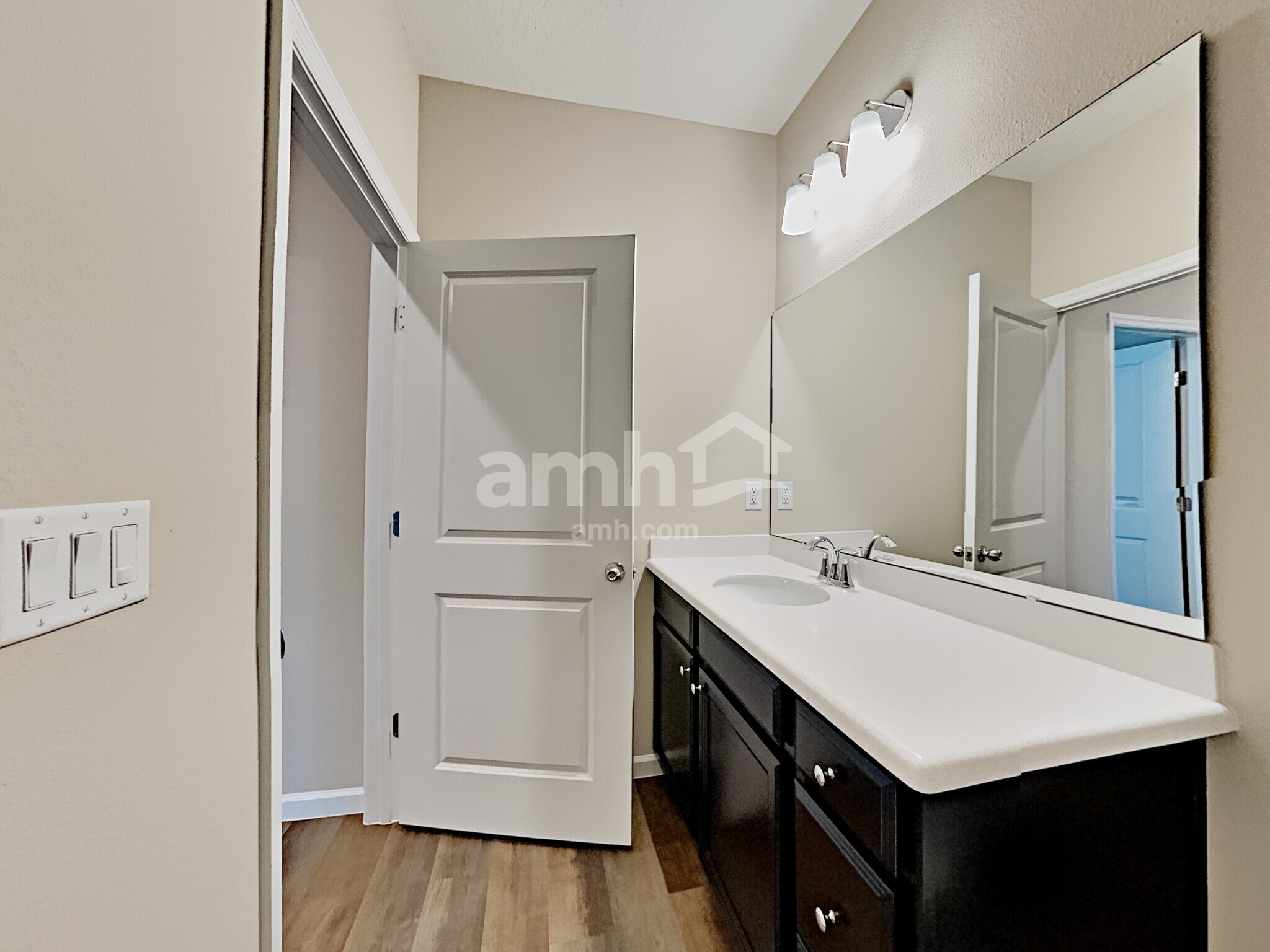 Building Photo - 368 Stone Arbor Ln