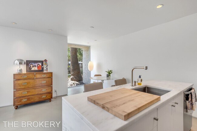 Building Photo - 2 br, 2 bath House - 4638 N. 40th Street