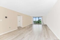 Building Photo - 1155 Warburton Ave