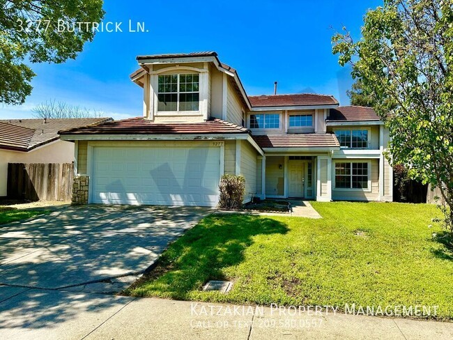 Primary Photo - Remodeled 2-Story 4-Bedroom 3-Bath Weston ...