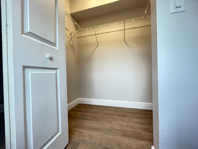 Building Photo - Mystic Gardens 5329-2905