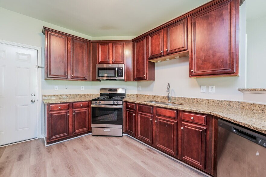 Building Photo - 1471 Ewing Farm Dr