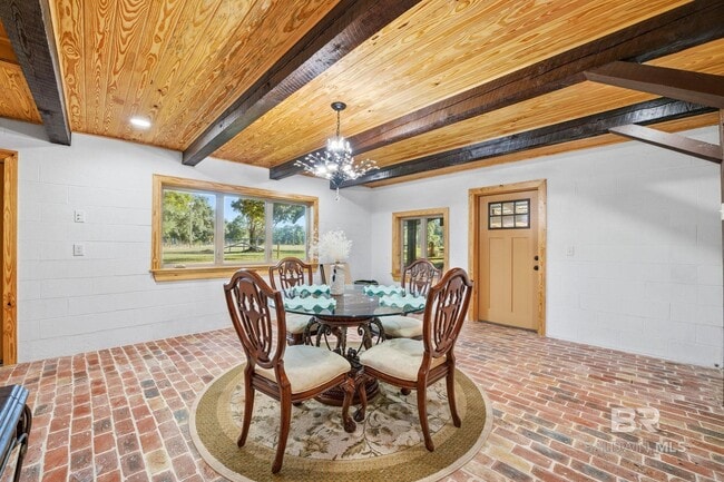 Building Photo - 27522 Burkhardt Dr