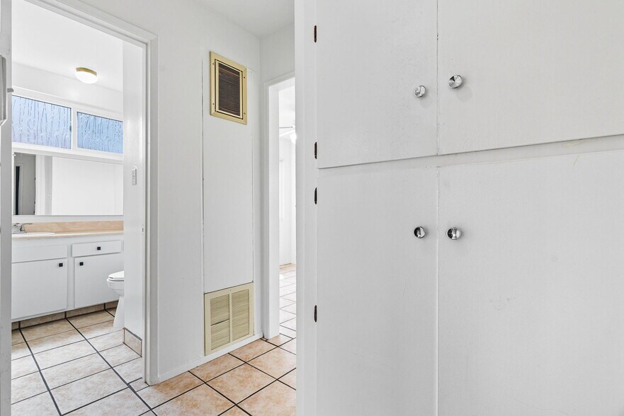 Building Photo - 10023 Sepulveda Blvd