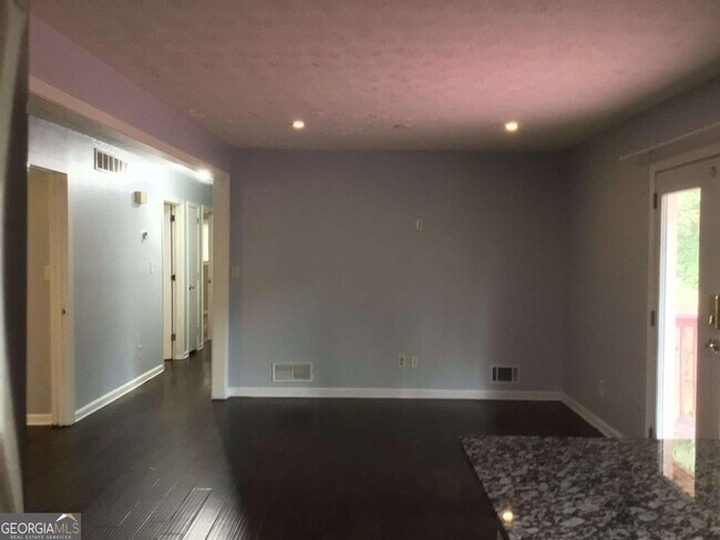 Building Photo - 5826 Simone Dr