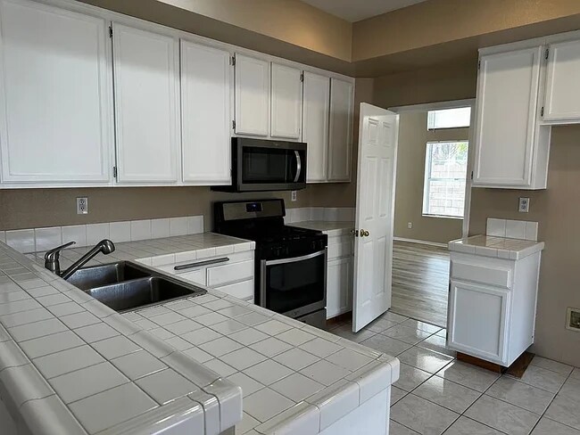 Building Photo - 8955 Digger Pine Dr