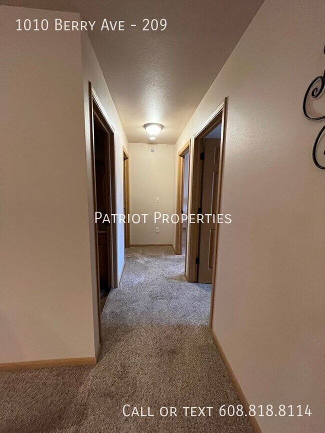 Building Photo - 1010 Berry Ave