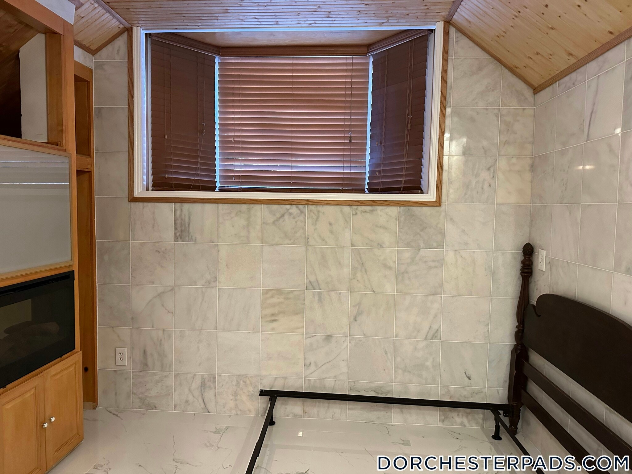 Building Photo - 235 Savin Hill Ave