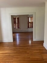 Building Photo - 123 Elm St
