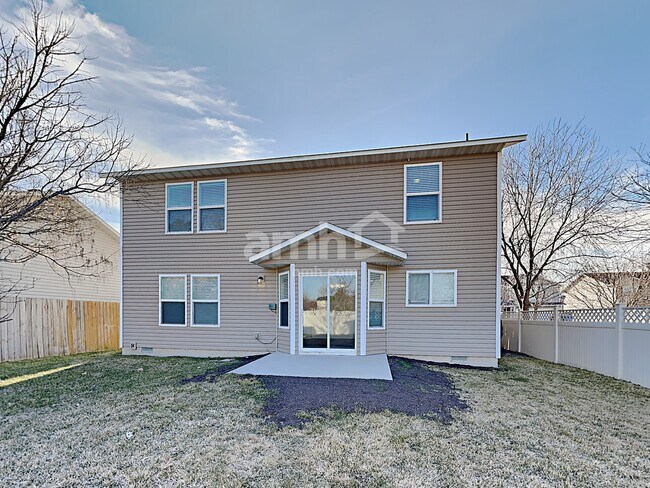 Building Photo - 2624 N Kristy Ave