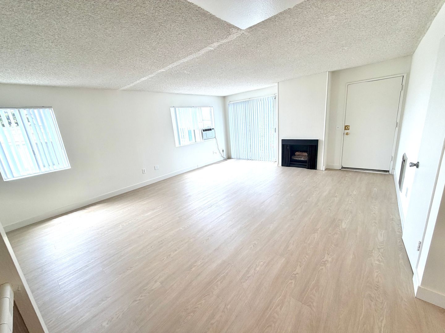 Building Photo - 3432-3434 S Centinela Ave
