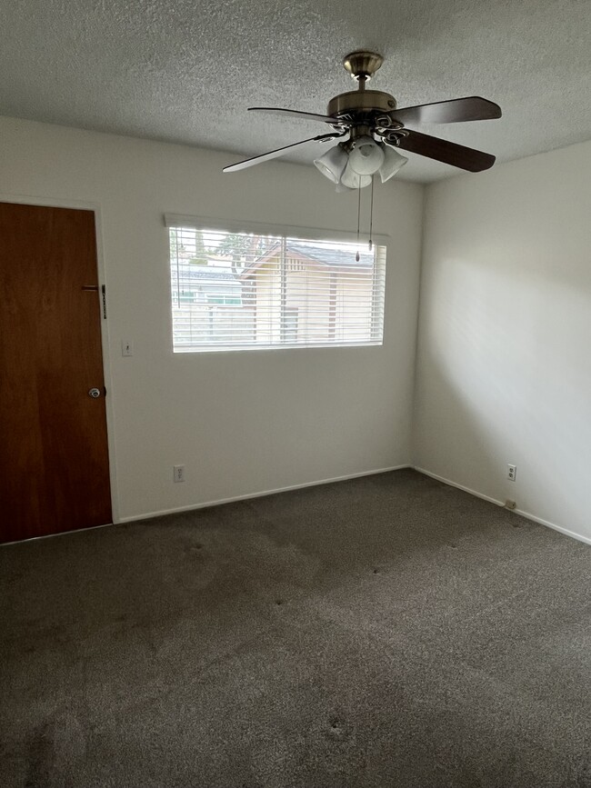 Building Photo - 224 Linwood Ave