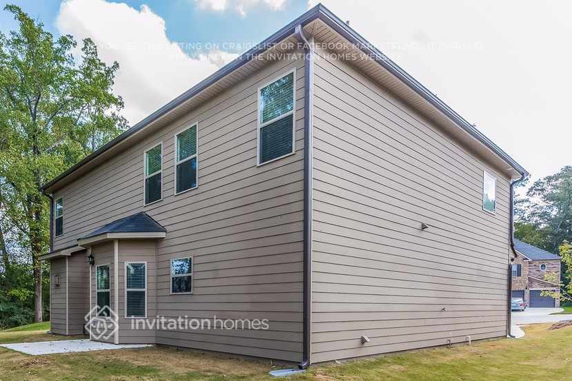 Building Photo - 318 Corine Ct