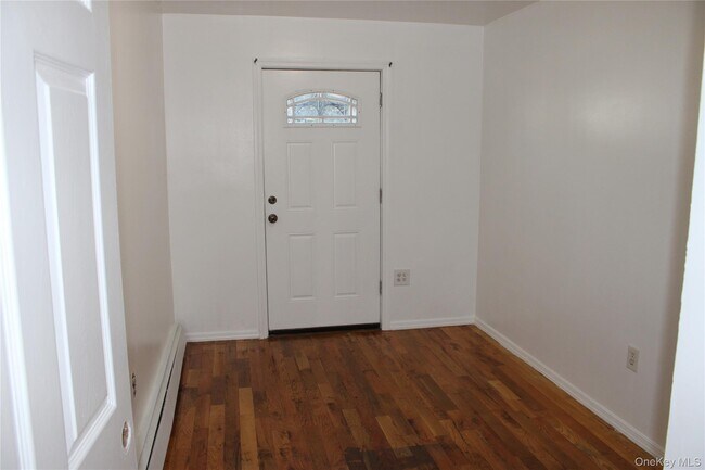 Building Photo - 55 Wyona St