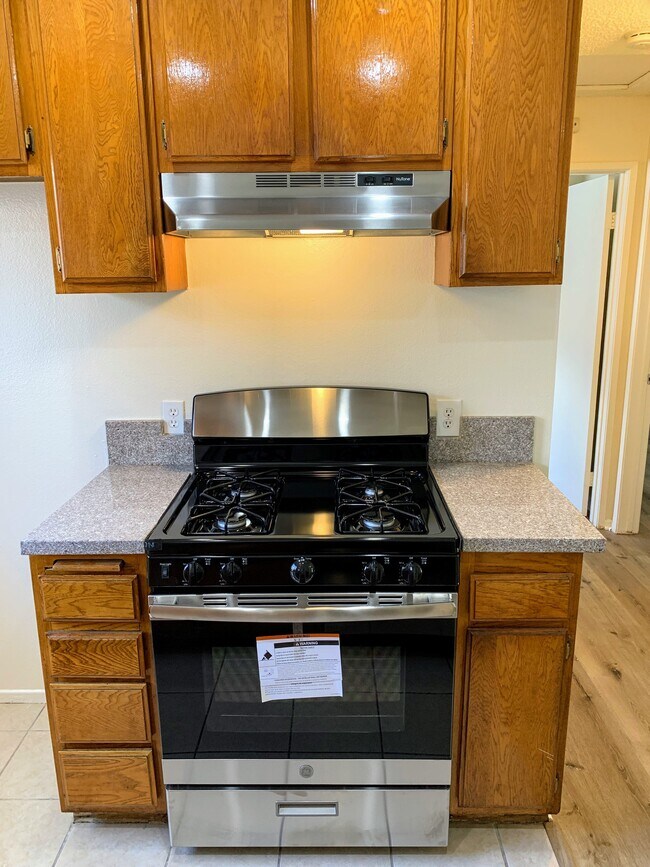 Building Photo - 1101 E South St