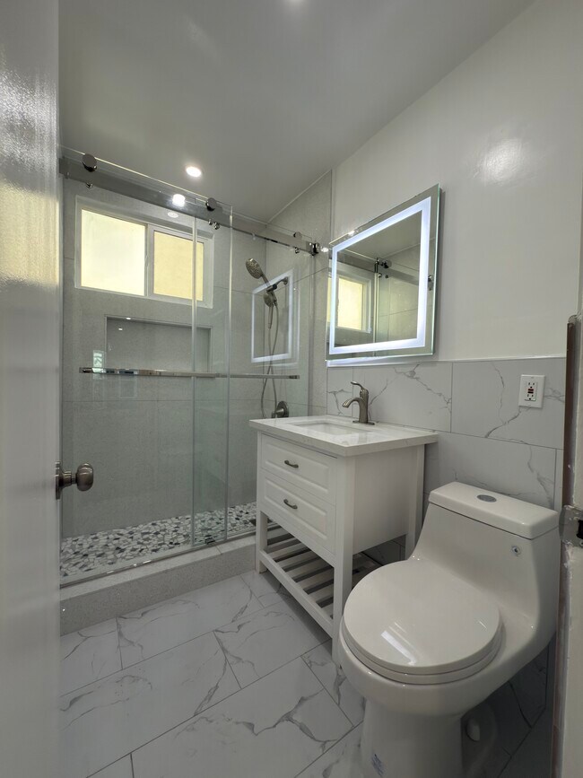 Building Photo - 5110 Harold Way