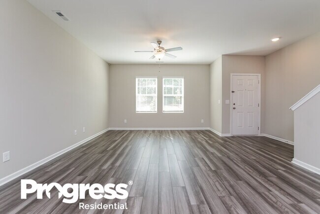 Building Photo - 528 Landing View Dr