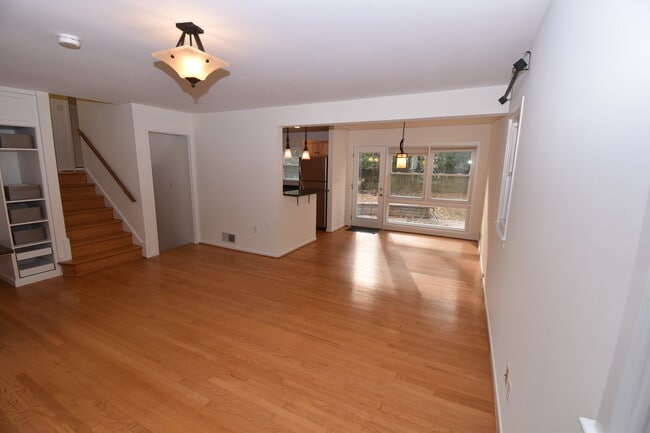 Building Photo - Shelby Lane