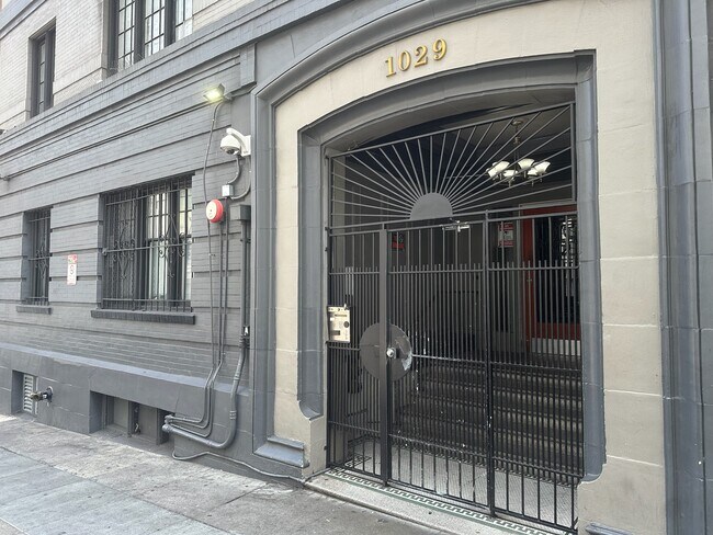 Primary Photo - 1029 Geary Blvd