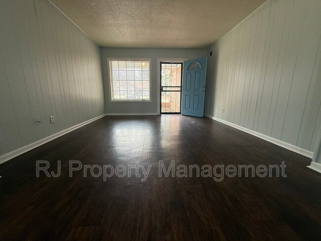 Building Photo - 4065 Haliburton St