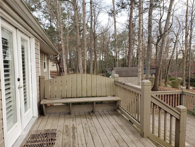 Building Photo - 3740 Clubland Dr