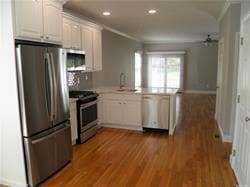 Building Photo - 20 Sea Ct Ln
