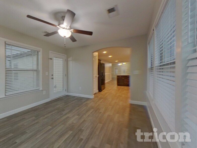 Building Photo - 801 Alley Ridge Dr