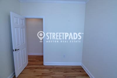 Building Photo - 1 bedroom in Cambridge MA 02138