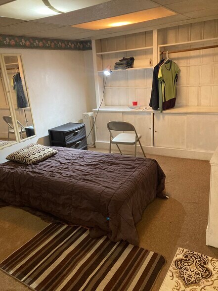 View twin bed set up - 764 Lenore Ln