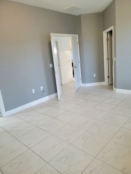 Building Photo - 5 Flatfish Dr