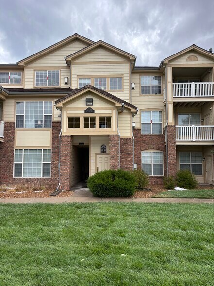 Primary Photo - 5726 N Genoa Way