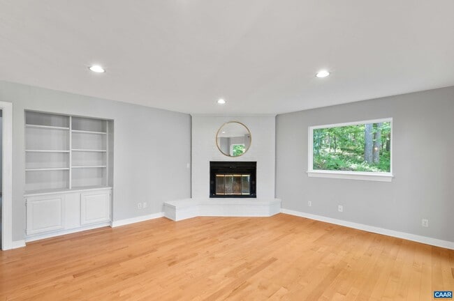 Building Photo - 501 Rookwood Pl