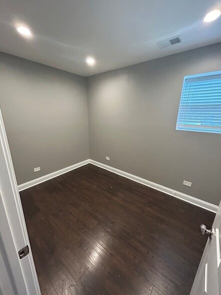 Building Photo - 1301 S 51st Ave