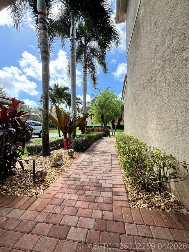 Building Photo - 8219 Calabria Lakes Drive