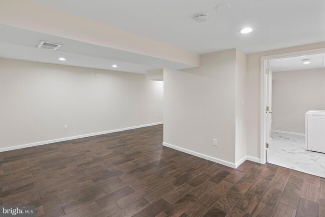 Building Photo - 17004 Cashell Rd