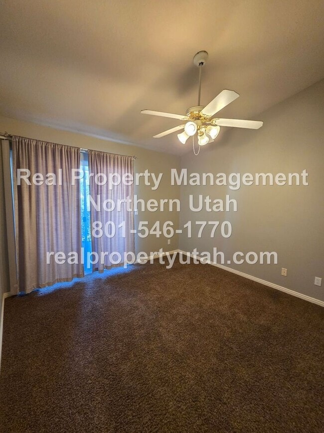 Building Photo - 2 Bed 2 Bath Condo in Clearfield Now Available!