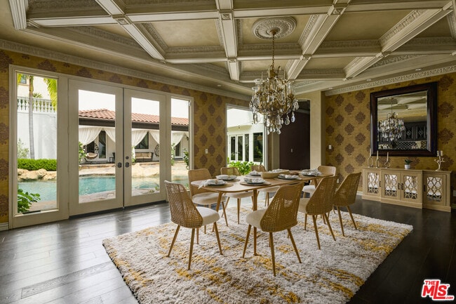 Building Photo - 4705 Los Feliz Blvd