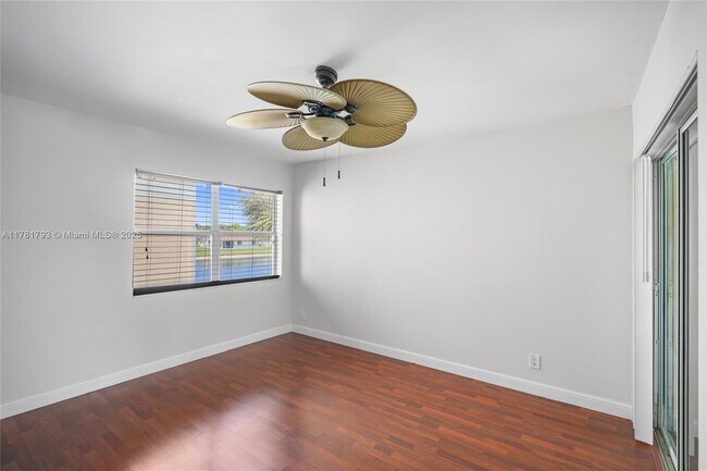 Building Photo - 7640 Westwood Dr