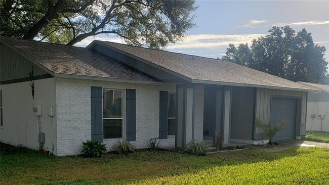 Building Photo - 404 King Louis Ct