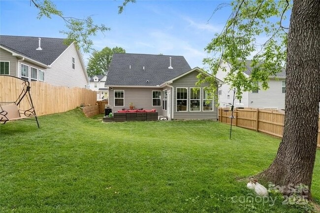 Building Photo - 212 Rockrose Ct